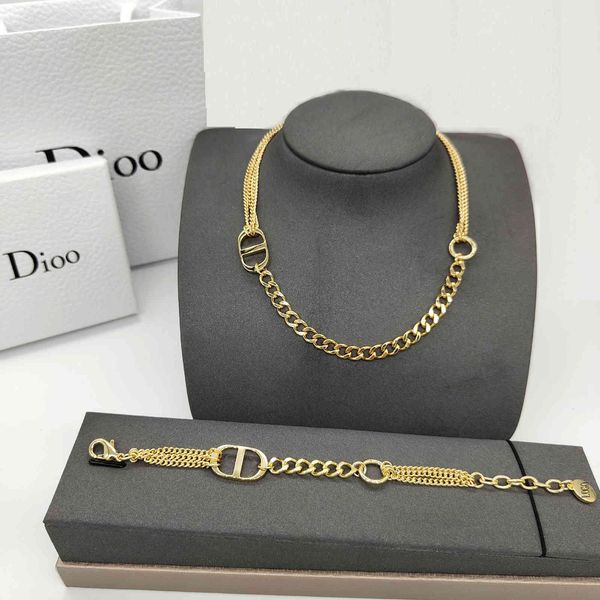women necklace simple fashion do trendy gift box temperament snake bone chain women's jewelry factory, Silver
women necklace simple fashion do trendy gift box temperament snake bone chain women's jewelry factory, Silver