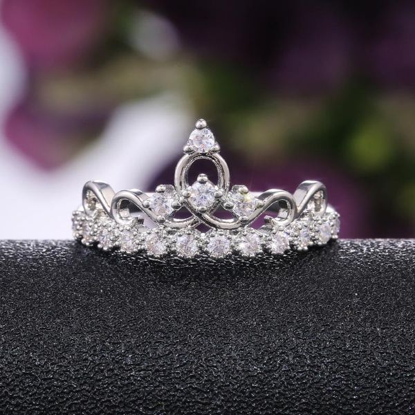 wedding rings delicate silver color crown with dazzling cubic zircon women ring for bride elegant female engagement finger, Slivery;golden
wedding rings delicate silver color crown with dazzling cubic zircon women ring for bride elegant female engagement finger, Slivery;golden