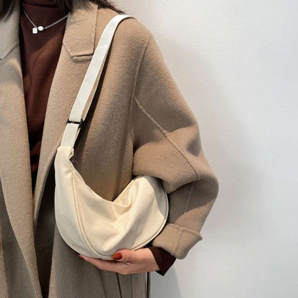 fashion ladi nylon hobos underarm bag solid color single shoulder msenger bags for women simple female daily purse handbags
fashion ladi nylon hobos underarm bag solid color single shoulder msenger bags for women simple female daily purse handbags