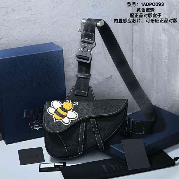 european station original single foreign trade chip version full package satchel briefcase horseshoe saddle boutique bag zly bags
european station original single foreign trade chip version full package satchel briefcase horseshoe saddle boutique bag zly bags