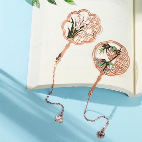 bookmark chinese retro brass pendant folding fan design hollowed book clip pattern page folder pagination mark stationery
bookmark chinese retro brass pendant folding fan design hollowed book clip pattern page folder pagination mark stationery