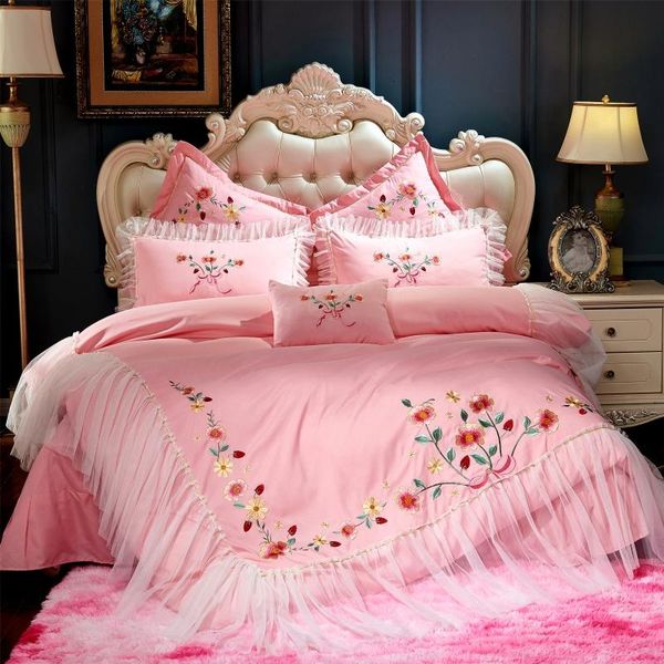 pink soft cosy sanding flowers embroidery princess wedding bedding set white lace edge duvet cover bed sheet pillowcases sets
pink soft cosy sanding flowers embroidery princess wedding bedding set white lace edge duvet cover bed sheet pillowcases sets