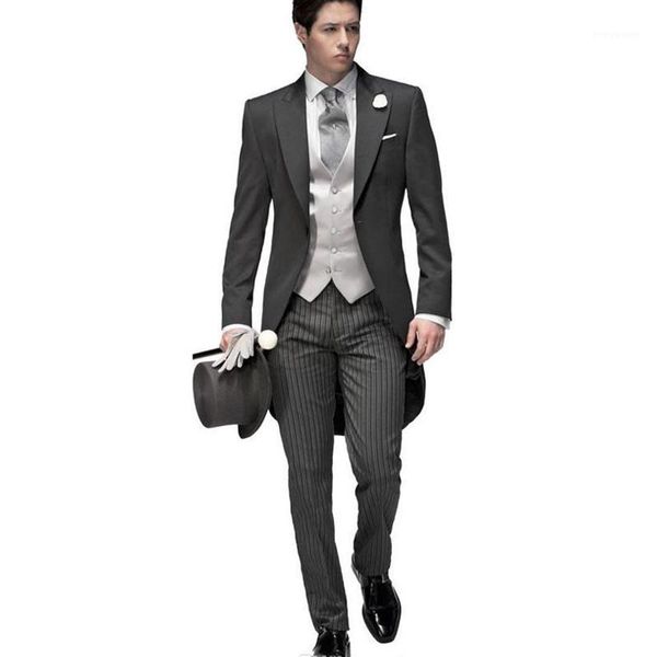 tailored elegant bridegrom gray morning suit wedding tuxedo for men groomwear 5 pieces suits set (jacket+pants+vest). men's & blazers, White;black
tailored elegant bridegrom gray morning suit wedding tuxedo for men groomwear 5 pieces suits set (jacket+pants+vest). men's & blazers, White;black