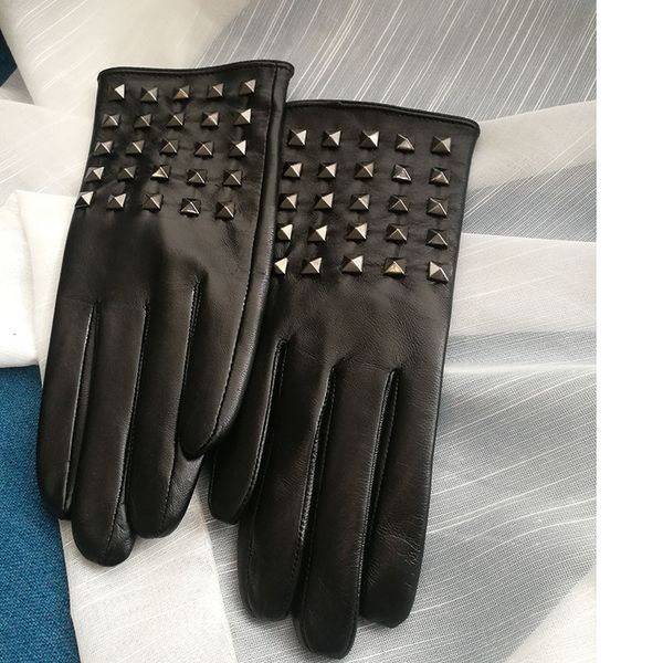 sheep fur gloves women' herf winter touch screen riding plus flowers heavy thermal noise locomotive real leather glovesnva0, Blue;gray
sheep fur gloves women' herf winter touch screen riding plus flowers heavy thermal noise locomotive real leather glovesnva0, Blue;gray