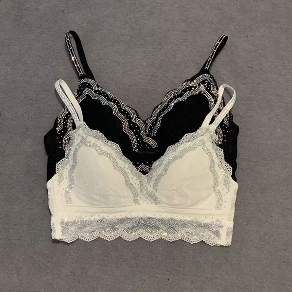 9674 0.06cm ultra-thin bc universal cup lace stitching diamond decorations shoulder strap double breasted womens bra, Red;black
9674 0.06cm ultra-thin bc universal cup lace stitching diamond decorations shoulder strap double breasted womens bra, Red;black