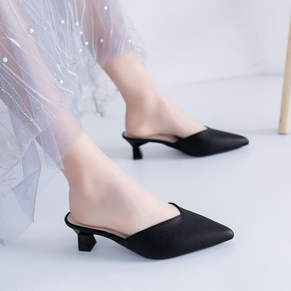 slippers sandals and women's 2021 summer korean version of the baotou pointed outdoor shallow mouth fashion mid-heel slipper, Black
slippers sandals and women's 2021 summer korean version of the baotou pointed outdoor shallow mouth fashion mid-heel slipper, Black