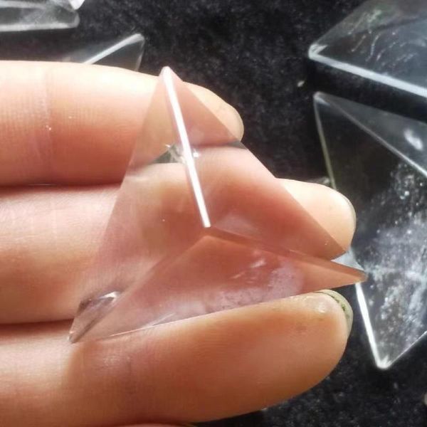 decorative objects & figurines natural white crystal triangle pyramid.crystalline energy points are used for reiki healing
decorative objects & figurines natural white crystal triangle pyramid.crystalline energy points are used for reiki healing