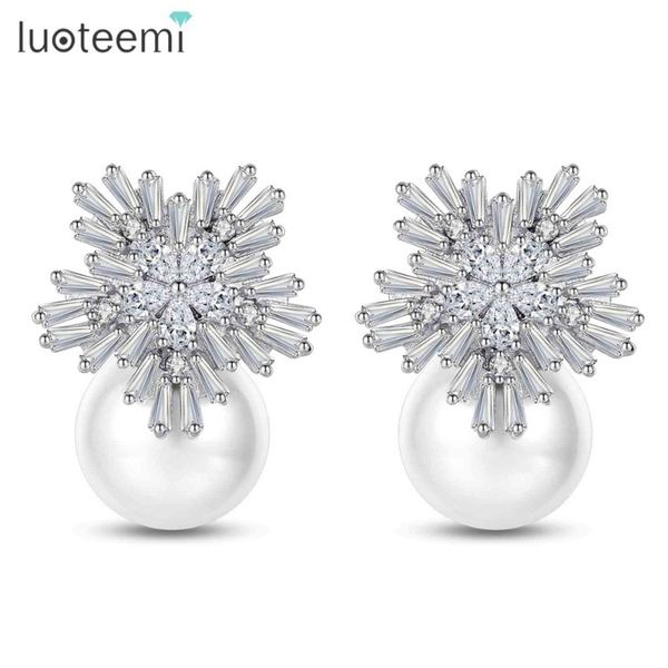 luoteemi new classic clear aaa zircon snowflake stud earring white color big imitation pearl brincos for women girl party gift, Silver
luoteemi new classic clear aaa zircon snowflake stud earring white color big imitation pearl brincos for women girl party gift, Silver