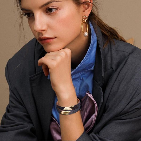 charm bracelets women's color matching alloy jewelry design magnet buckle leather bangles fashion gift for lover wholesale, Golden;silver
charm bracelets women's color matching alloy jewelry design magnet buckle leather bangles fashion gift for lover wholesale, Golden;silver