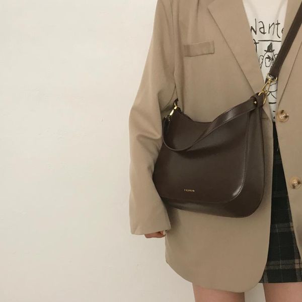 shoulder bags solid color pleated tote bag fashion high-quality soft leather women's designer handbag travel armpit
shoulder bags solid color pleated tote bag fashion high-quality soft leather women's designer handbag travel armpit