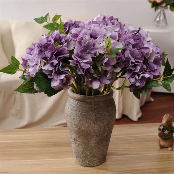 10pcs fake european hydrangea with green leaf flower simulation hydrangeas for home decorative flowers wedding centerpieces & wreaths
10pcs fake european hydrangea with green leaf flower simulation hydrangeas for home decorative flowers wedding centerpieces & wreaths