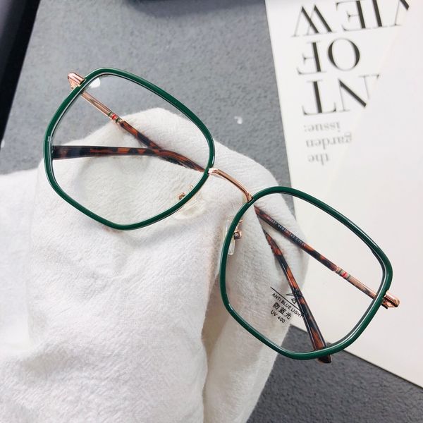 70% off same large green glasses frame can be equipped with short-sighted anti blue lens for women me7u, White;black
70% off same large green glasses frame can be equipped with short-sighted anti blue lens for women me7u, White;black