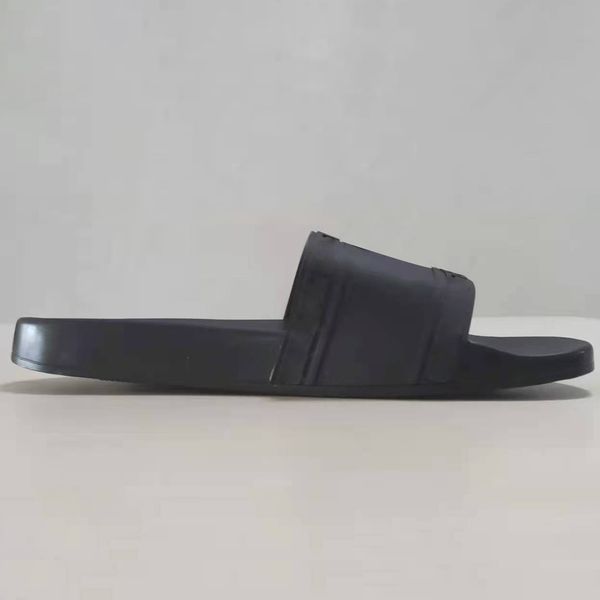2021 fashion classics men women slippers flat sandals designer brand ladies slides slide rubber slipper beach shoes 39-46, Black
2021 fashion classics men women slippers flat sandals designer brand ladies slides slide rubber slipper beach shoes 39-46, Black