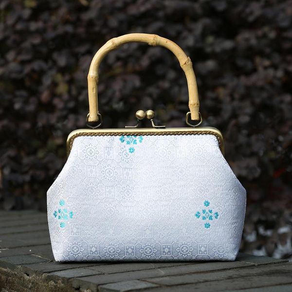 evening bags luxury bamboo handle women embroidery silk handbags shoulder messenger bag wallets clutch purse billfold geometry
evening bags luxury bamboo handle women embroidery silk handbags shoulder messenger bag wallets clutch purse billfold geometry