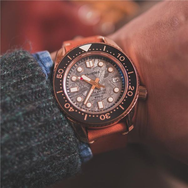 wristwatches proxima nh35 bronze diver watch meteorite cusn8 men mechanical waterproof 300m sapphire crystal mov't clock, Slivery;brown
wristwatches proxima nh35 bronze diver watch meteorite cusn8 men mechanical waterproof 300m sapphire crystal mov't clock, Slivery;brown