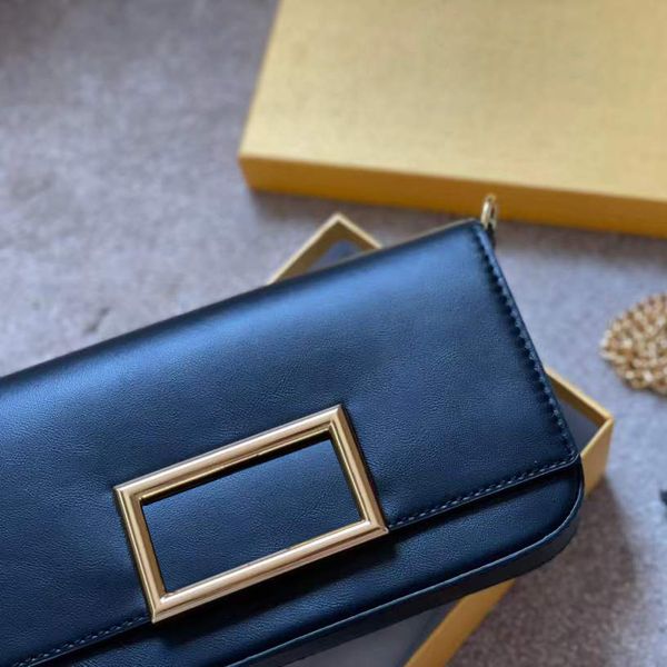 luxurys women shoulder bags designers leather bag handbag letter crossbody handbags high capacity purse meet daily use versatile style good
luxurys women shoulder bags designers leather bag handbag letter crossbody handbags high capacity purse meet daily use versatile style good