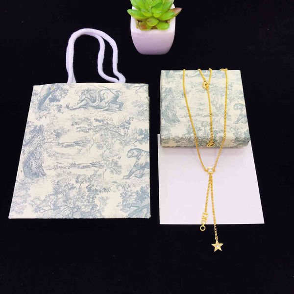 2021 new designer family style five pointed star letter necklace, Silver
2021 new designer family style five pointed star letter necklace, Silver