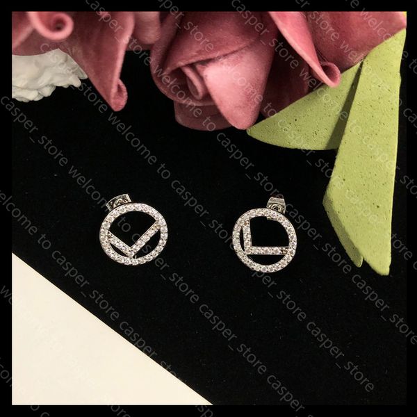 2021 fashion hoops earring womens big circle simple earrings for woman luxurys designers earrings brands gold ear stud aretes, Golden;silver
2021 fashion hoops earring womens big circle simple earrings for woman luxurys designers earrings brands gold ear stud aretes, Golden;silver