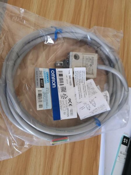 smart home control 1pcs omron d4c-1633 d4c1633 limit switch - *mo
smart home control 1pcs omron d4c-1633 d4c1633 limit switch - *mo