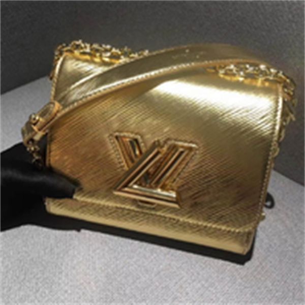 brand designer luxury shoulder lfxs golden water handles ripple twist small handbag totes m50323 women handbags bags iconic bags cross b, Black;red
brand designer luxury shoulder lfxs golden water handles ripple twist small handbag totes m50323 women handbags bags iconic bags cross b, Black;red
