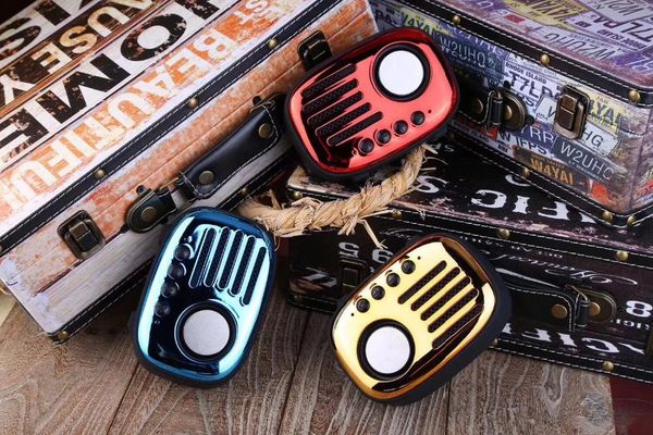 portable speakers 2021 usb mini computer speaker deskoutdoor notebook dual with retail package
portable speakers 2021 usb mini computer speaker deskoutdoor notebook dual with retail package