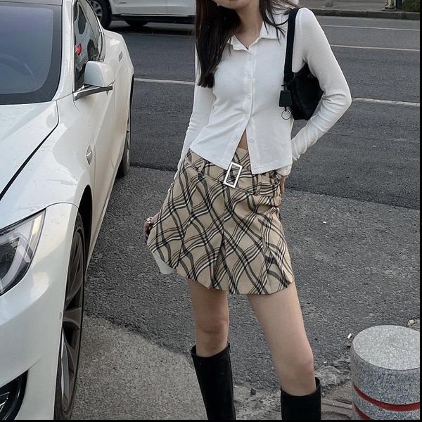 two color plaid a line womens skirt with high waist and thin short pleated skirtbelt, Black
two color plaid a line womens skirt with high waist and thin short pleated skirtbelt, Black