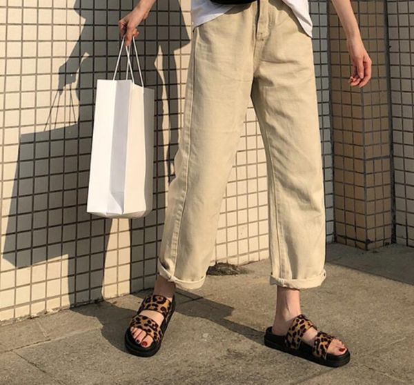 european and american harajuku style students wear ins net red leopard print slippers female summer platform beach sandals, Black
european and american harajuku style students wear ins net red leopard print slippers female summer platform beach sandals, Black