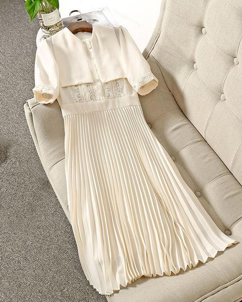 party dresses 2021 spring/summer heavy industry beaded dress, atmospheric and ladies style, 0624, White;black
party dresses 2021 spring/summer heavy industry beaded dress, atmospheric and ladies style, 0624, White;black