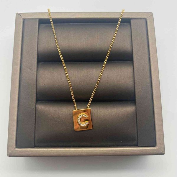 chains 14k gold necklace for women celi / saijia's c letter inlaid full diamond lisa's same square brand clavicle chain, Silver
chains 14k gold necklace for women celi / saijia's c letter inlaid full diamond lisa's same square brand clavicle chain, Silver