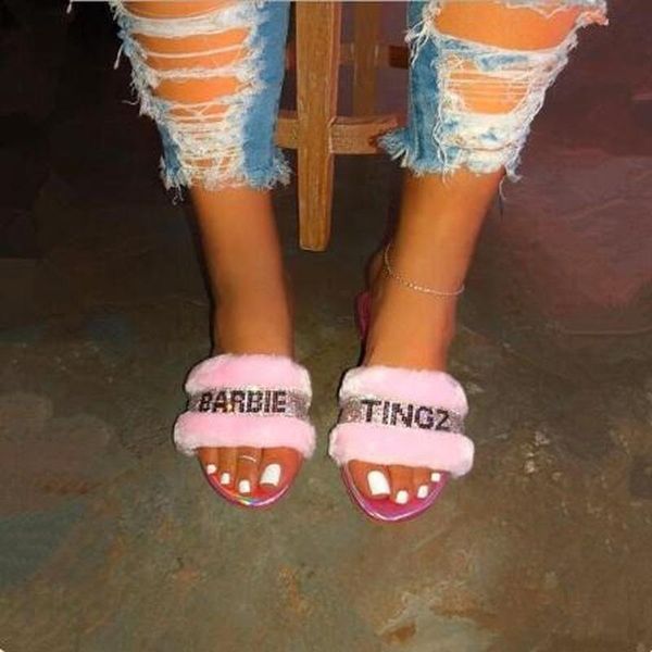 pink home fashion wild hair slippers winter bright diamond warm sandals female 2021 flip flop flat with interior, Black
pink home fashion wild hair slippers winter bright diamond warm sandals female 2021 flip flop flat with interior, Black
