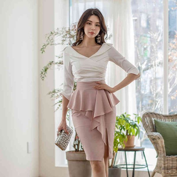 arrival fashion women will see elegant thin shirt with low-cut frilly pencils skirt lady simple set two, Black
arrival fashion women will see elegant thin shirt with low-cut frilly pencils skirt lady simple set two, Black