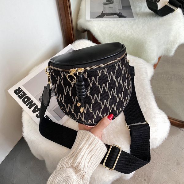 texture small bag 2021 fashion versatile chest popular one shoulder messenger bag dumpling
texture small bag 2021 fashion versatile chest popular one shoulder messenger bag dumpling