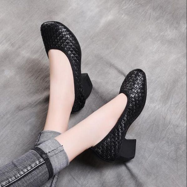 dress shoes 2021 autumn vintage genuine leather hand-woven thick heel women elegant fashion woman high heels, Black
dress shoes 2021 autumn vintage genuine leather hand-woven thick heel women elegant fashion woman high heels, Black
