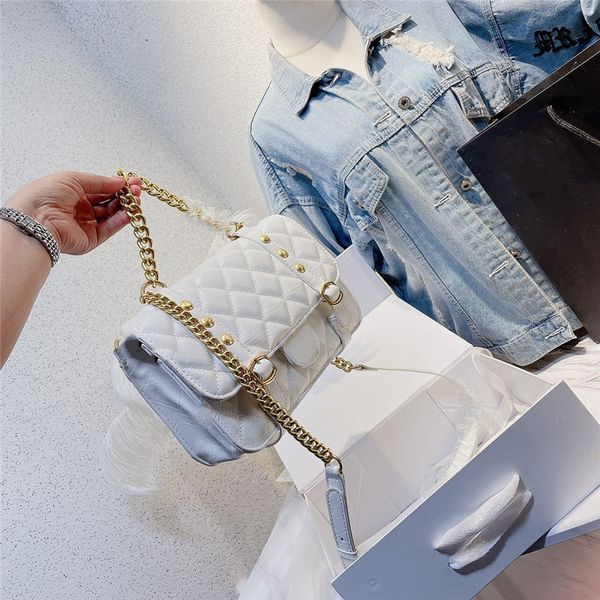 designer channelity bags for women black handbag leather chain slant shoulder clutch totes bag cc double letters solid hasp waist square str
designer channelity bags for women black handbag leather chain slant shoulder clutch totes bag cc double letters solid hasp waist square str