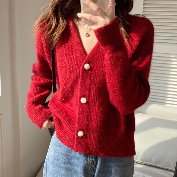 luxury women's jackets 2021 pearl buckle gold silk red sweater women's autumn and winter knitted cardigan lazy wind coat, Black;brown
luxury women's jackets 2021 pearl buckle gold silk red sweater women's autumn and winter knitted cardigan lazy wind coat, Black;brown