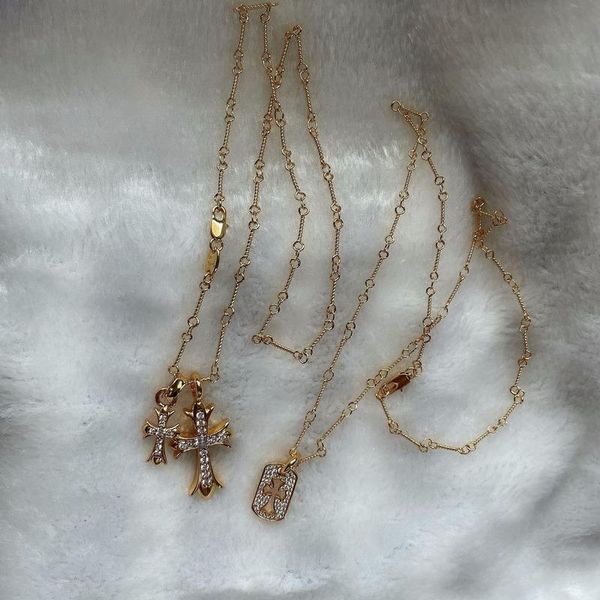 pendant necklaces ingenious cross set zircon necklace and clavicle chain, Silver
pendant necklaces ingenious cross set zircon necklace and clavicle chain, Silver