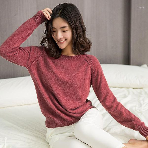 autumn and winter cashmere sweater women's short round neck loose solid color wild knitted base women sweaters, White;black
autumn and winter cashmere sweater women's short round neck loose solid color wild knitted base women sweaters, White;black