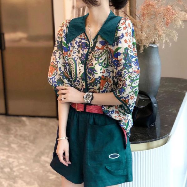 women's tracksuits 2021 fashion retro printed summer loose stitching suit collar print short sleeve elastic waist pants without belt, Gray
women's tracksuits 2021 fashion retro printed summer loose stitching suit collar print short sleeve elastic waist pants without belt, Gray