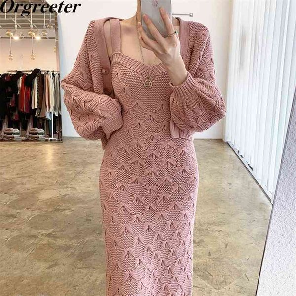 korean chic texture jacquard knitted 2 piece set women single-breasted lantern sleeve short sweater coat + spaghetti strap dress 210602, Black;gray
korean chic texture jacquard knitted 2 piece set women single-breasted lantern sleeve short sweater coat + spaghetti strap dress 210602, Black;gray