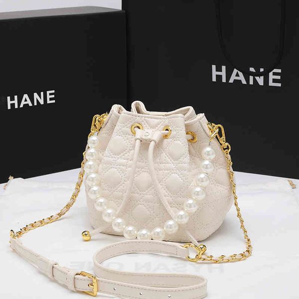 genuine leather pearl bucket bag women's mini xiangfeng lingge net red versatile one shoulder chain, Black;red
genuine leather pearl bucket bag women's mini xiangfeng lingge net red versatile one shoulder chain, Black;red