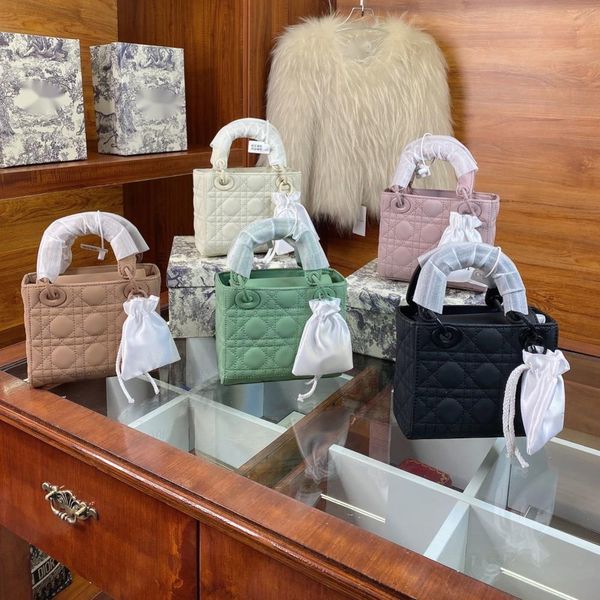 must-have lady's elegant bags fashionable brand shoulder diamond lattice handbags genuine real leather calfskin crossbody bag
must-have lady's elegant bags fashionable brand shoulder diamond lattice handbags genuine real leather calfskin crossbody bag