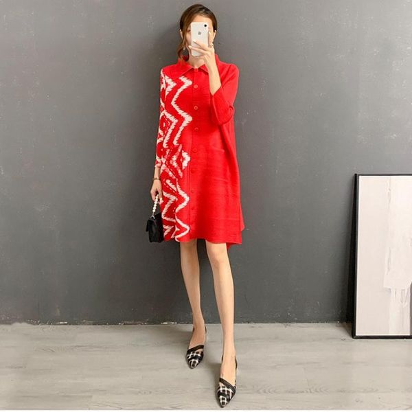 women's trench coats coat 2021 autumn printed pocket turn down collar single breasted loose stretch miyake pleated plus size clothing, Tan;black
women's trench coats coat 2021 autumn printed pocket turn down collar single breasted loose stretch miyake pleated plus size clothing, Tan;black