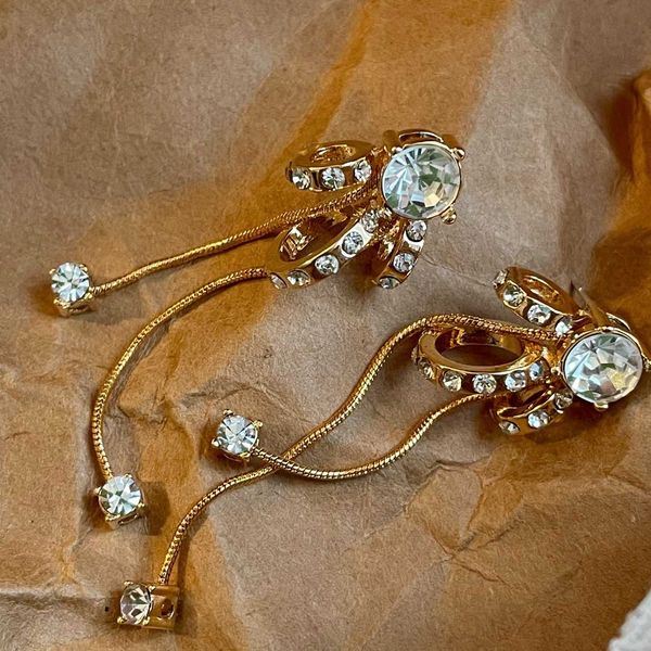 long tassel earrings silver needle high grade zircon light luxury earrings and earrings g7-2
long tassel earrings silver needle high grade zircon light luxury earrings and earrings g7-2