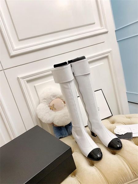 2021 r women fashionable high boots imported elastic cloth with fine lines and silk surface including box size 35-40, Black
2021 r women fashionable high boots imported elastic cloth with fine lines and silk surface including box size 35-40, Black