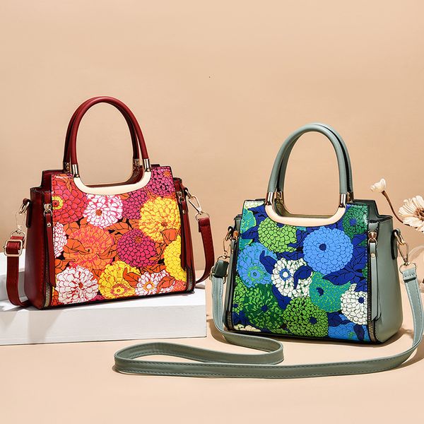 evening bag 2021 national style large capacity messenger handbag women's trend printing personalized color matching shoulder
evening bag 2021 national style large capacity messenger handbag women's trend printing personalized color matching shoulder