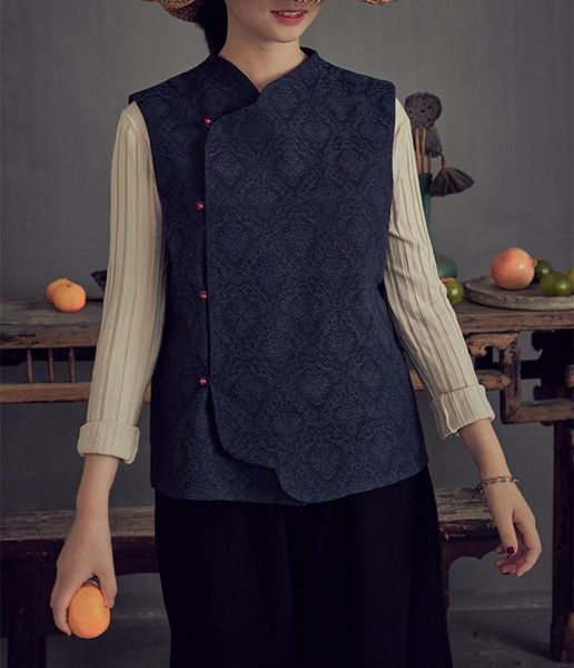 women's vests 2021 spring and autumn retro chinese style loose cotton linen vest flax jacquard weave short jacket n251, Black;white
women's vests 2021 spring and autumn retro chinese style loose cotton linen vest flax jacquard weave short jacket n251, Black;white