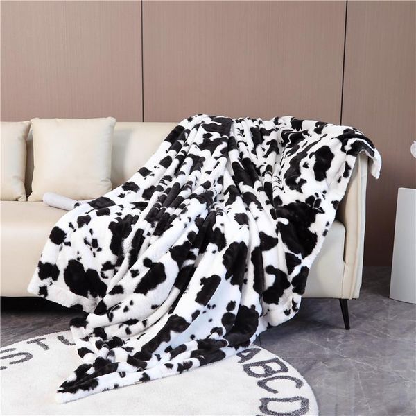 blankets double-sided velvet plush blanket dairy cow heart printed throw for home office travel airplane soft warm cover
blankets double-sided velvet plush blanket dairy cow heart printed throw for home office travel airplane soft warm cover