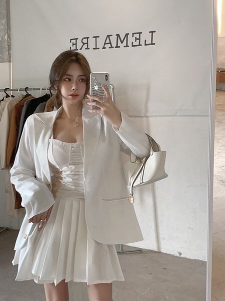 2021 autumn chic temperament goddess professional suit suspender skirt two-piece women, Black;gray
2021 autumn chic temperament goddess professional suit suspender skirt two-piece women, Black;gray