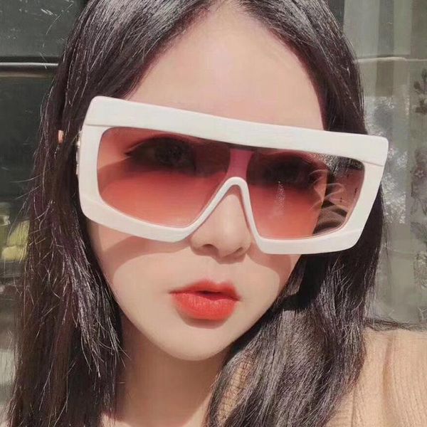 sunglasses retro big frame one piece for men and women fashion luxury outdoor sports personality street shooting glasses, White;black
sunglasses retro big frame one piece for men and women fashion luxury outdoor sports personality street shooting glasses, White;black