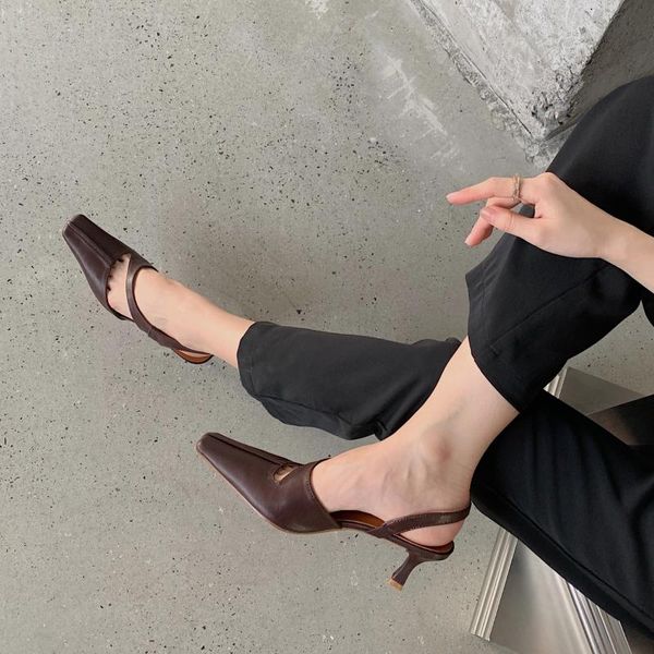 dress shoes fashion women sandals square toe solid color black/white/blue elegant back strap thin high heels party woman size 39
dress shoes fashion women sandals square toe solid color black/white/blue elegant back strap thin high heels party woman size 39